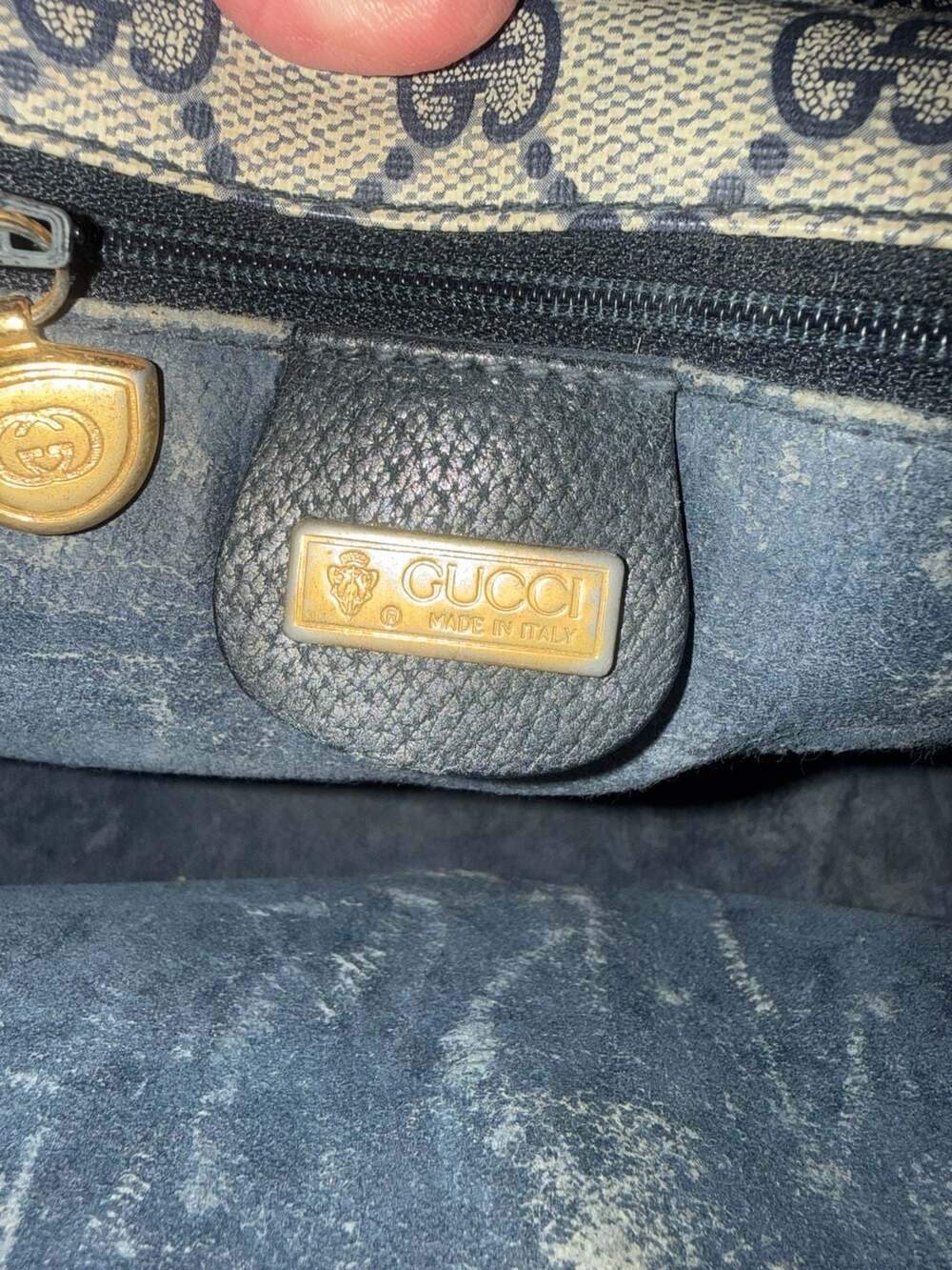 Authentic Vintage Gucci GG Supreme Crossbody Bag Navy Blue Monogram Canvas - Picture 6 of 11